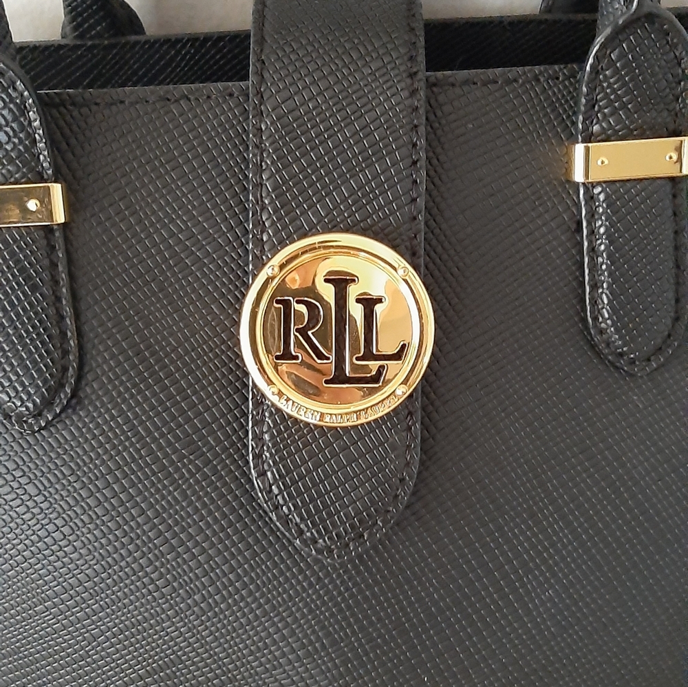 A shoulder bag